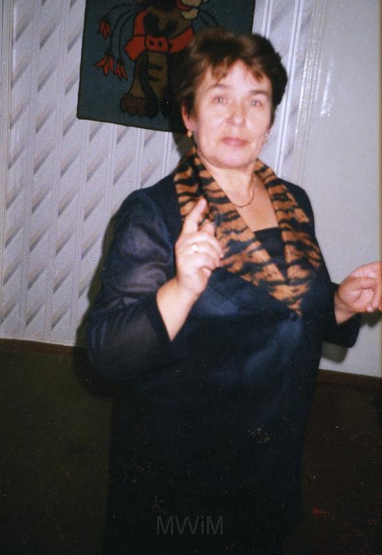 KKE 2389.jpg - Fot. Portret. Lidzia - siostra cioteczna Marii Kołakowskiej (z domu Bujko), Wilno, 1995 r.